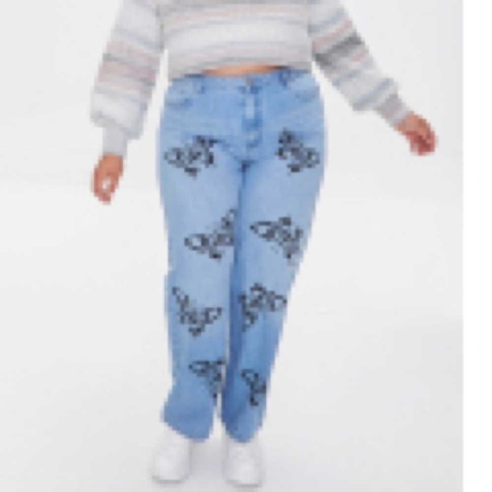 PLUS SIZE BUTTERFLY HIGH-RISE JEANS